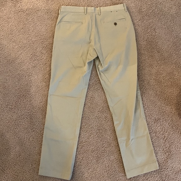 J.Crew Men’s Straight-Fit Flex Khaki Pant - Khaki, 30/30 - Picture 3 of 4